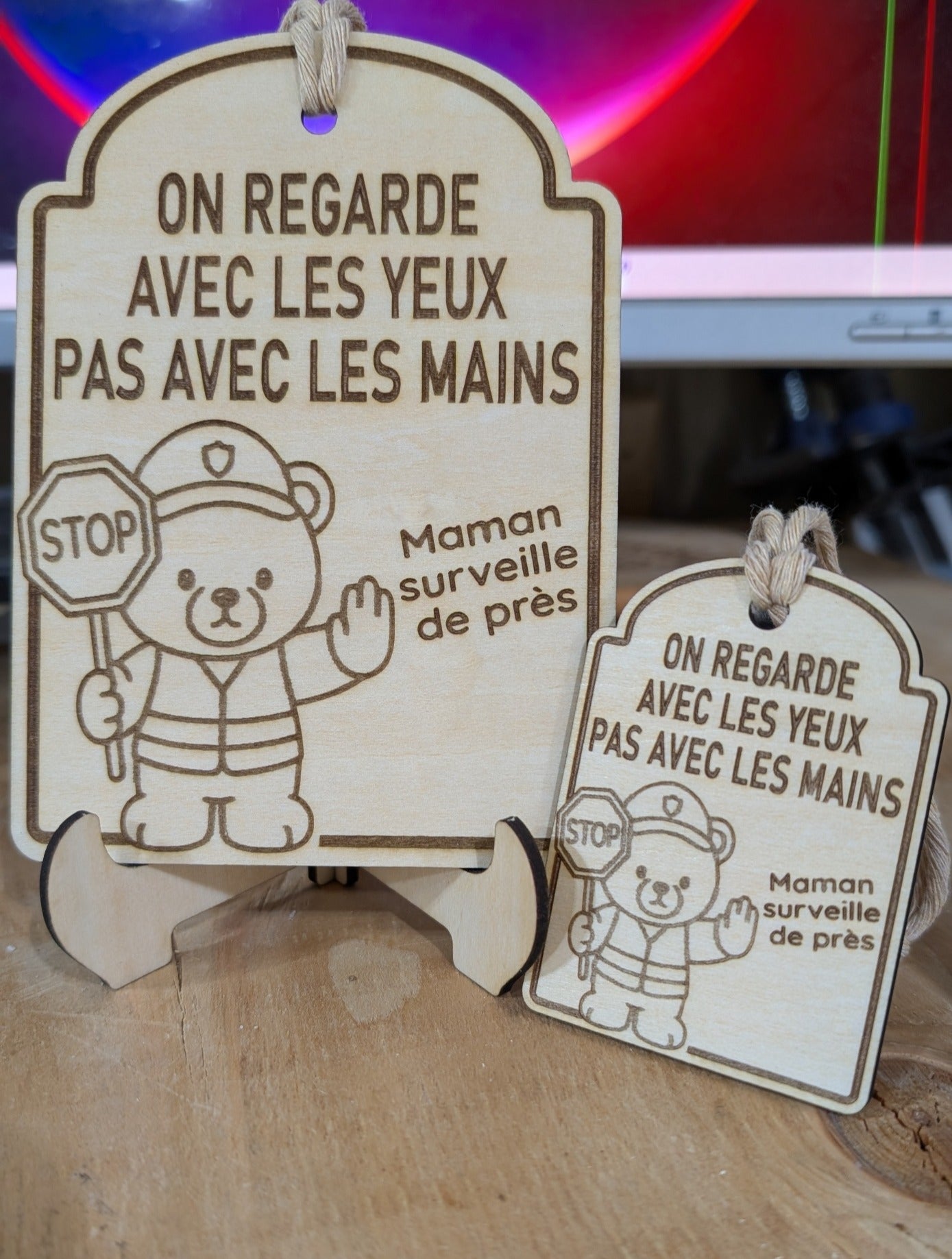 Duo panneaux poussette et sac à couches – On regarde avec les yeux, pas avec les mains