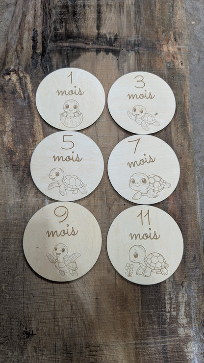 Disques jalons bébé mois 1, 3, 5, 7, 9, 11 avec tortue gravée au laser