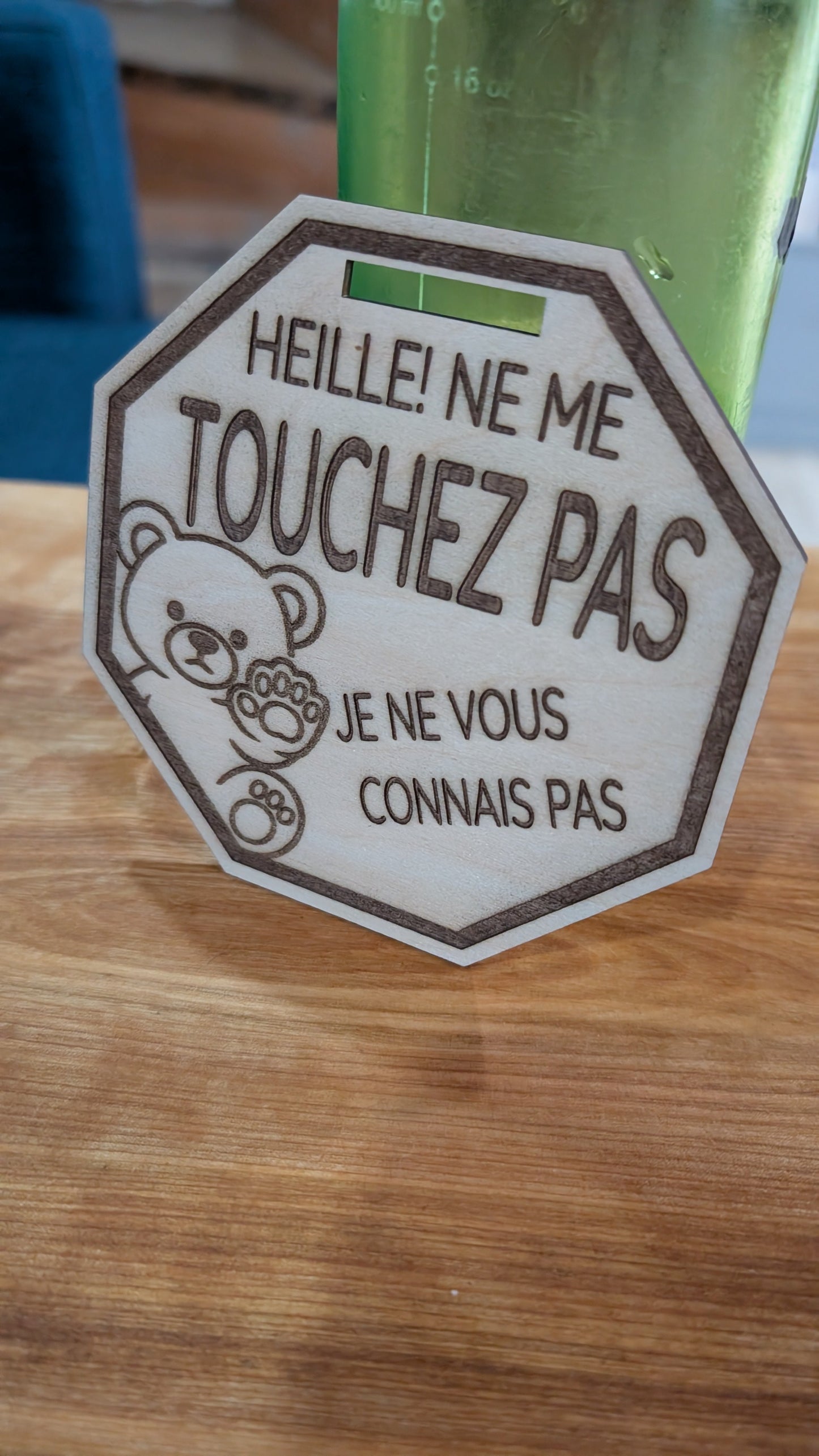 Médaillon poussette – Ourson Touchez Pas